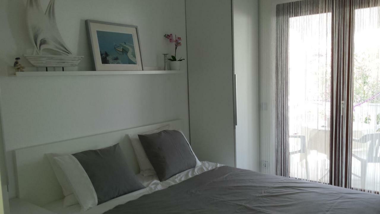 Apartment Robic Vir Exteriör bild